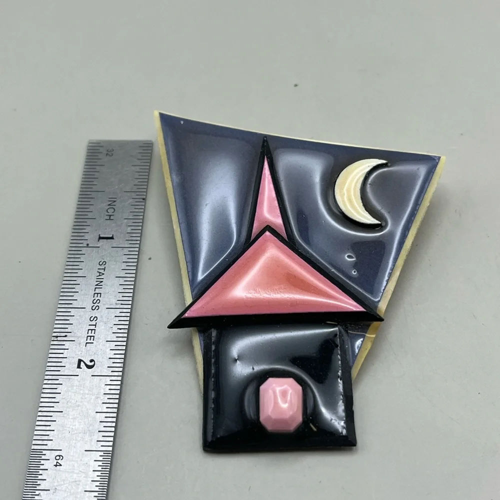 Geometric Brooch with Pink and Black Design Nightime Scene